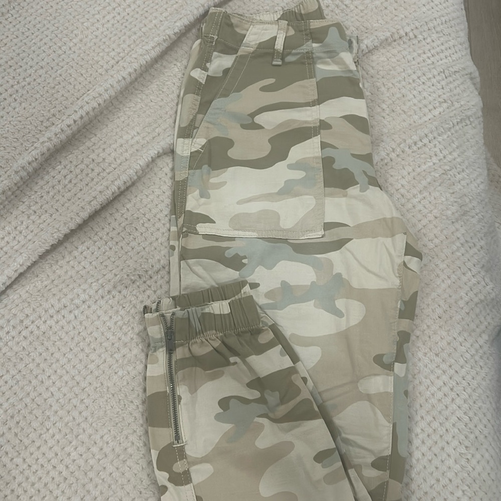 Camo lightweight jogger
